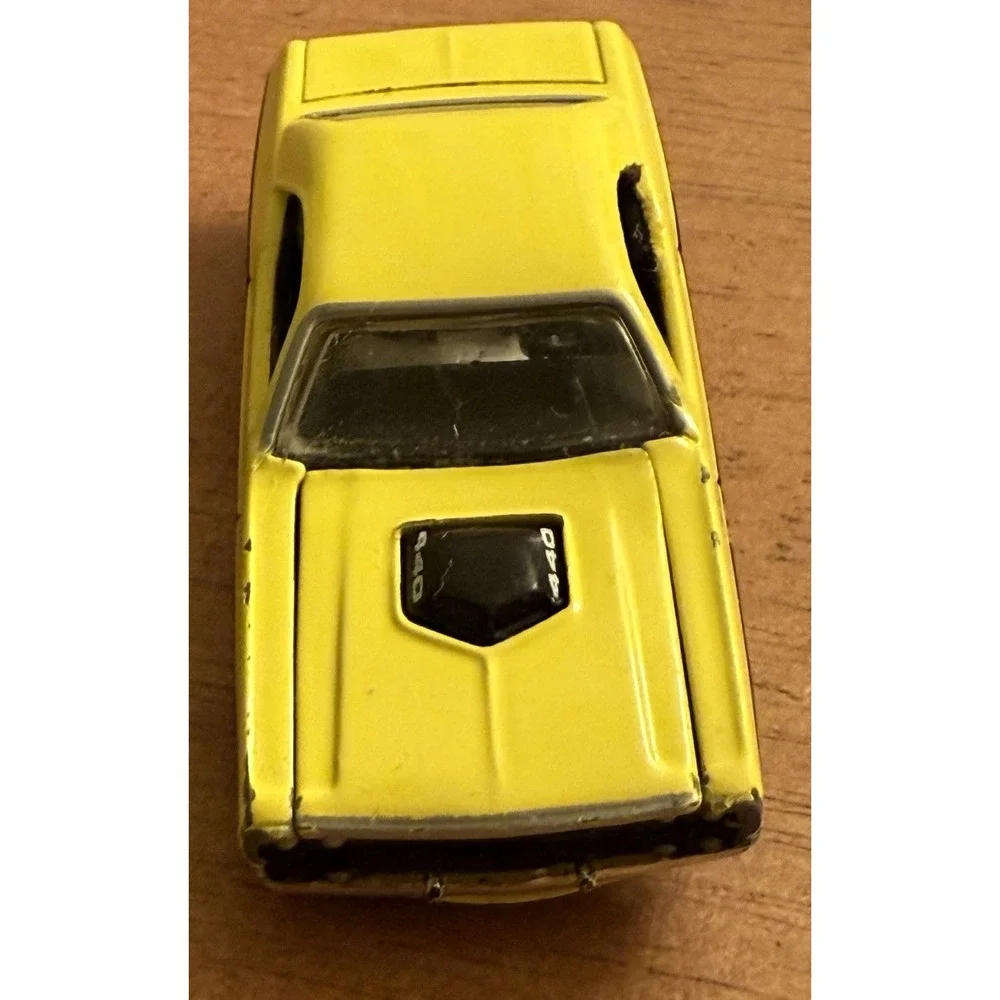 Hot Wheels 1970 Dodge Challenger R/T -Real Riders 1:64 Diecast Missing‎ Tire